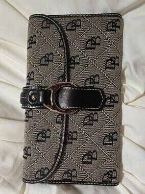 Dooney Bourke Signature DB Monogram Trifold Wallet Clutch